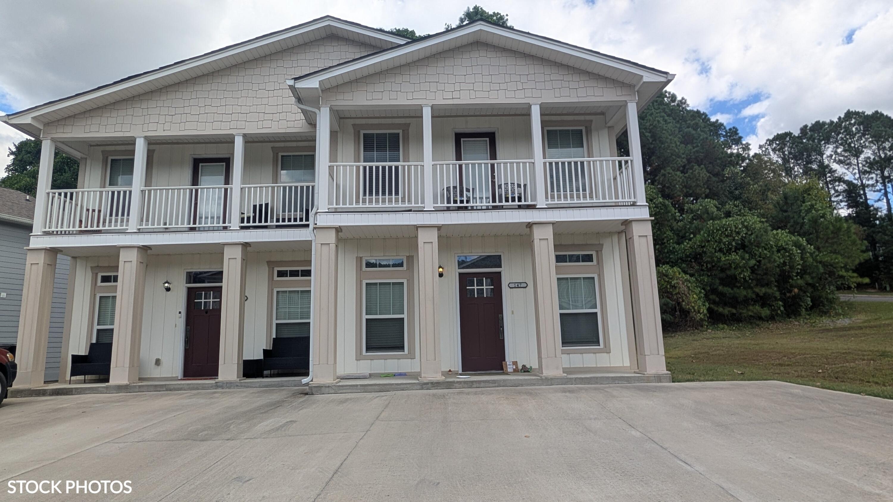 122 & 124 Courtland Crest Drive SW