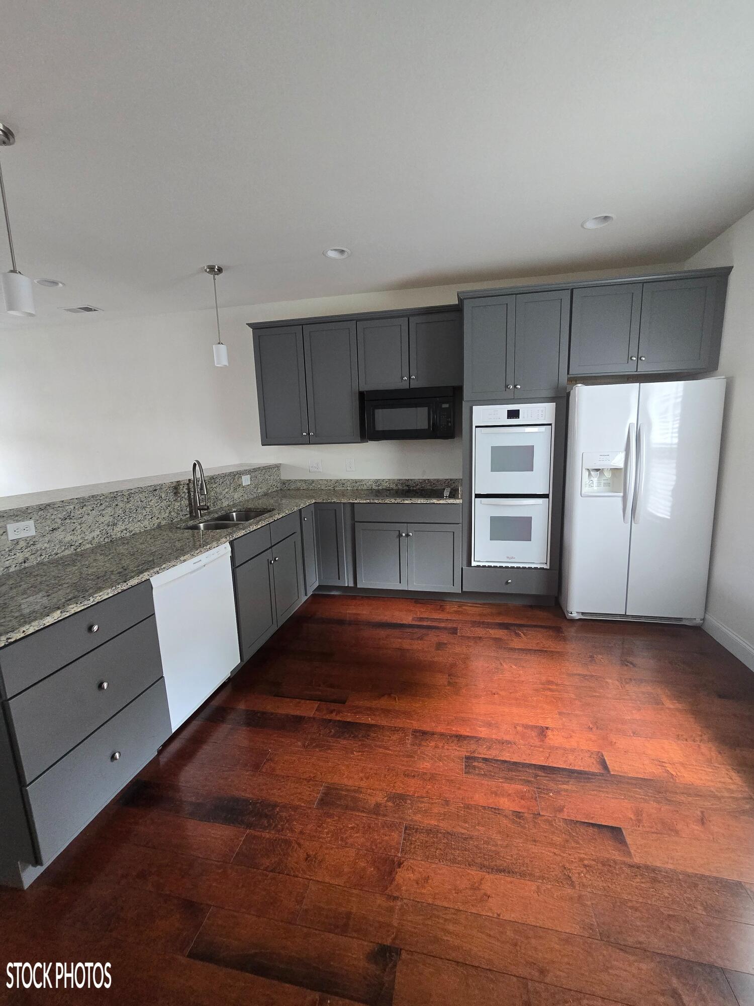 122 & 124 Courtland Crest Drive SW