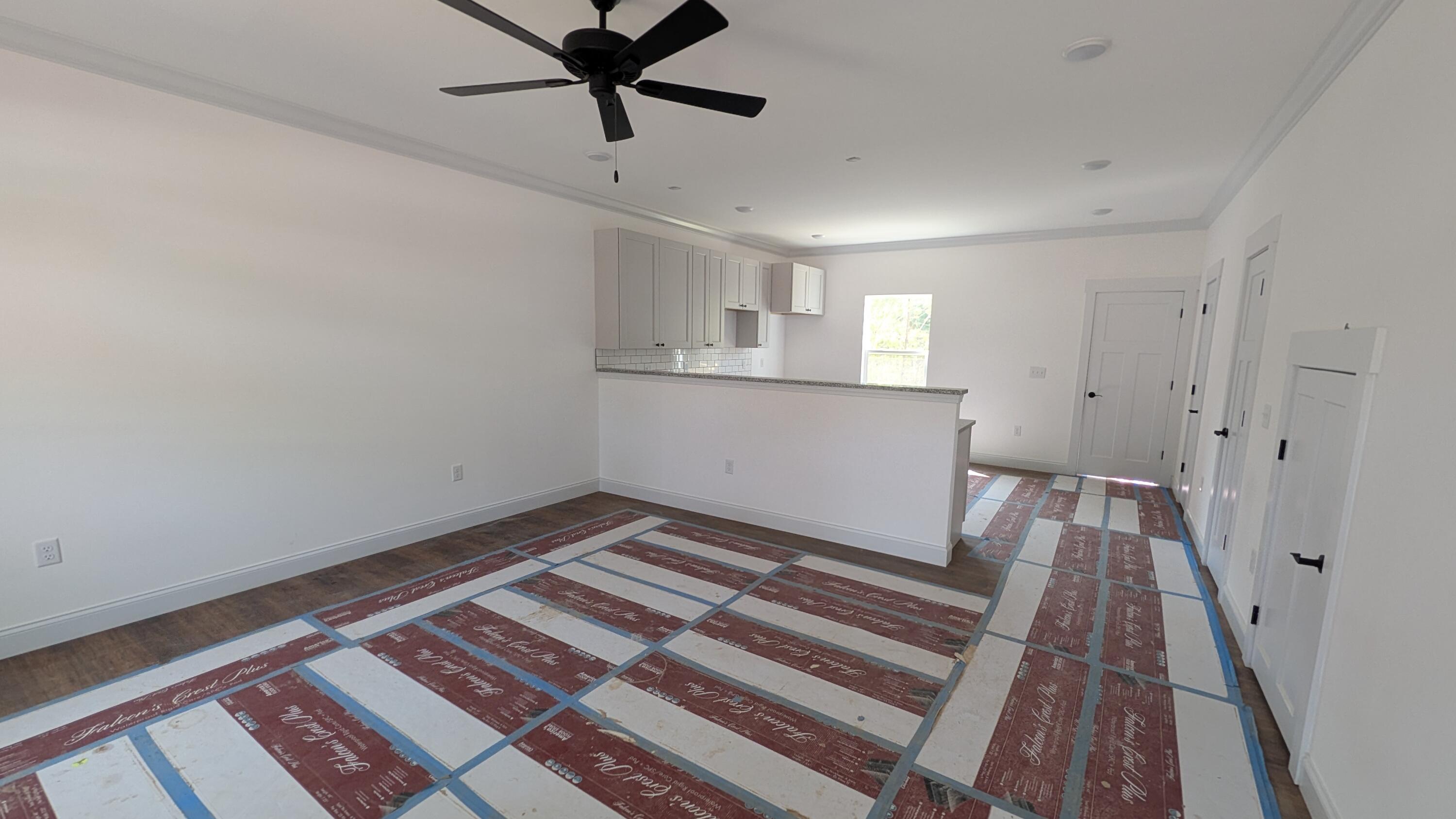 122 & 124 Courtland Crest Drive SW