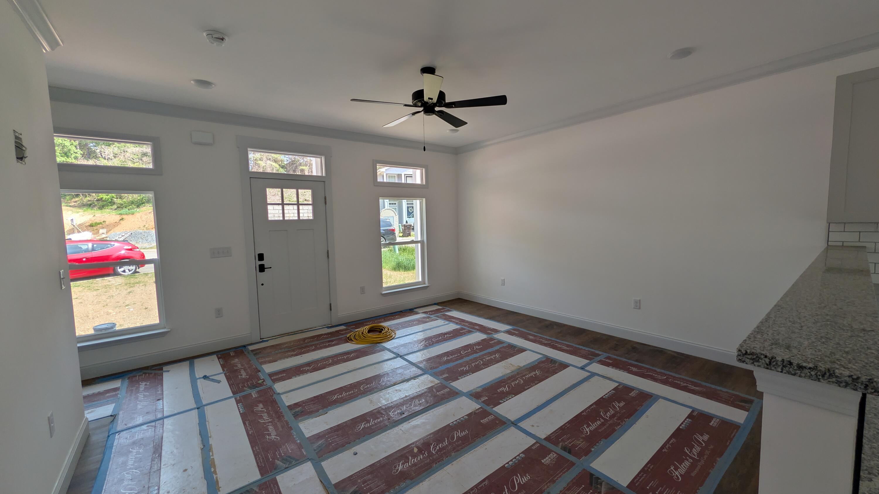 122 & 124 Courtland Crest Drive SW
