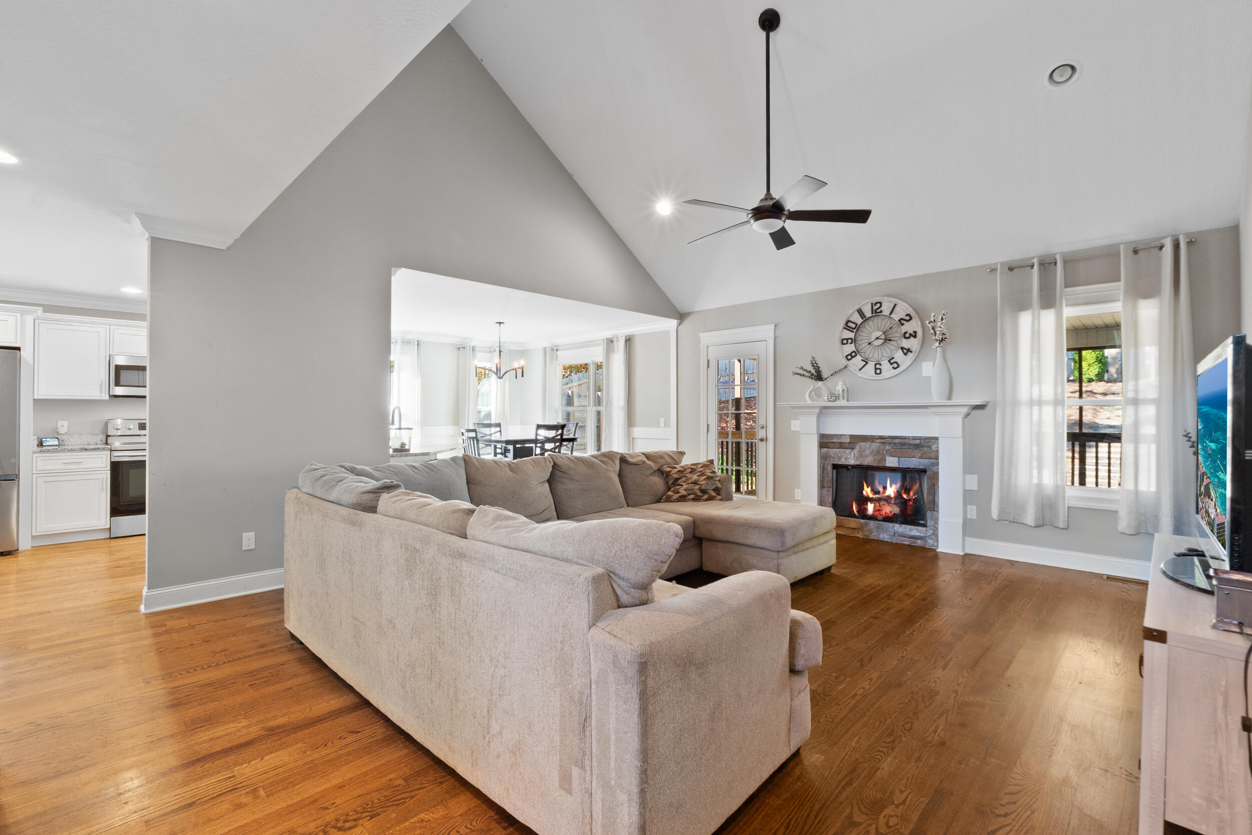 8672 Maple Valley Drive