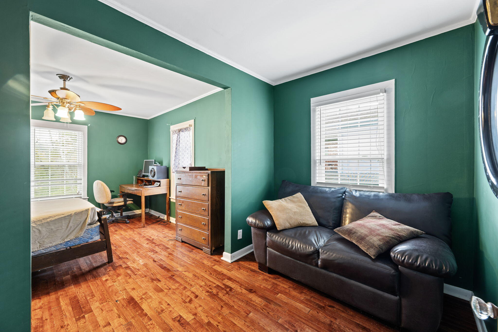 3113 Greenwich Avenue