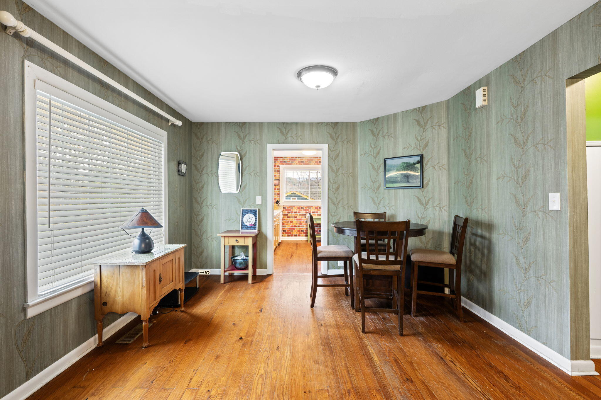 3113 Greenwich Avenue