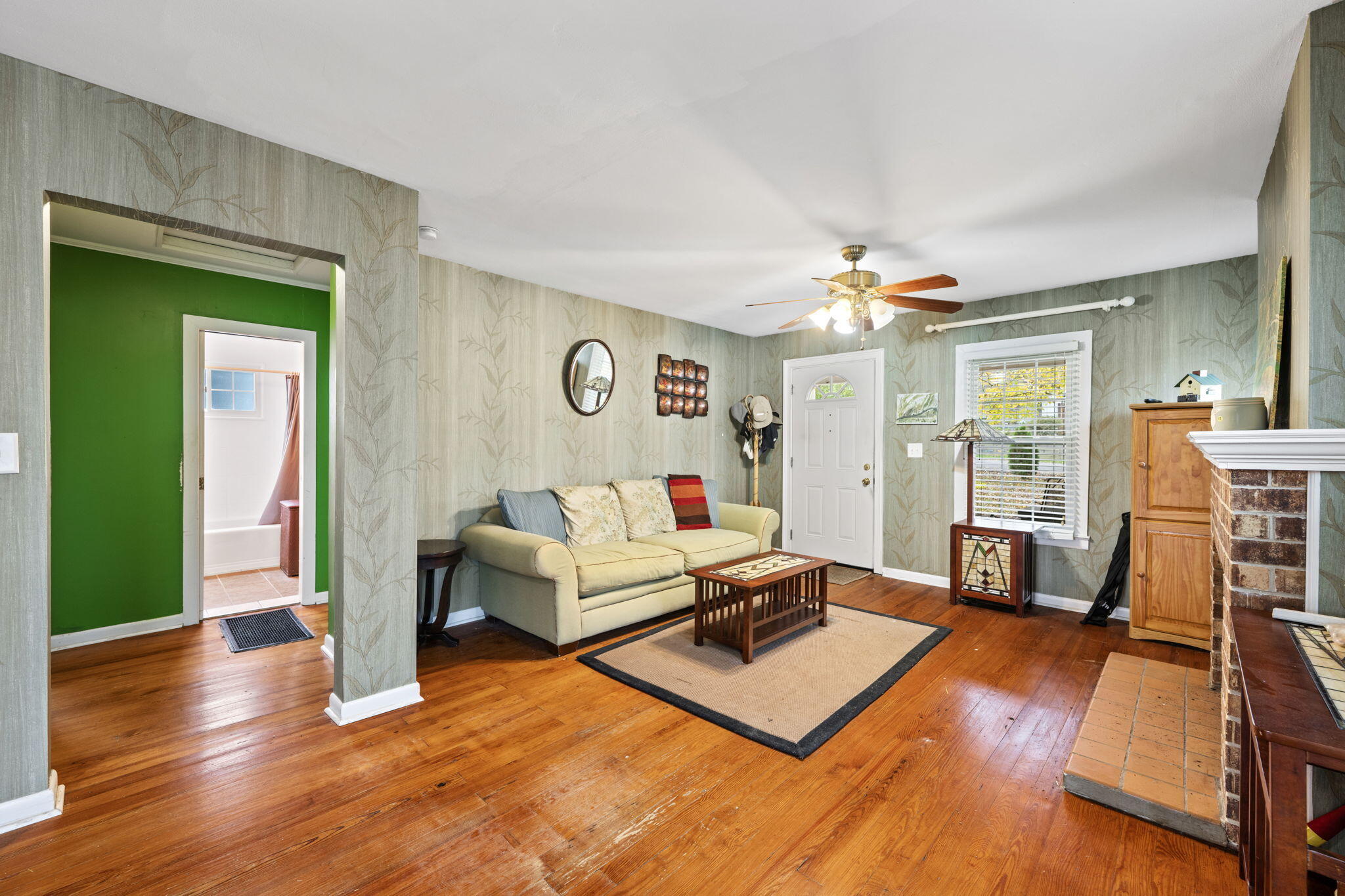 3113 Greenwich Avenue