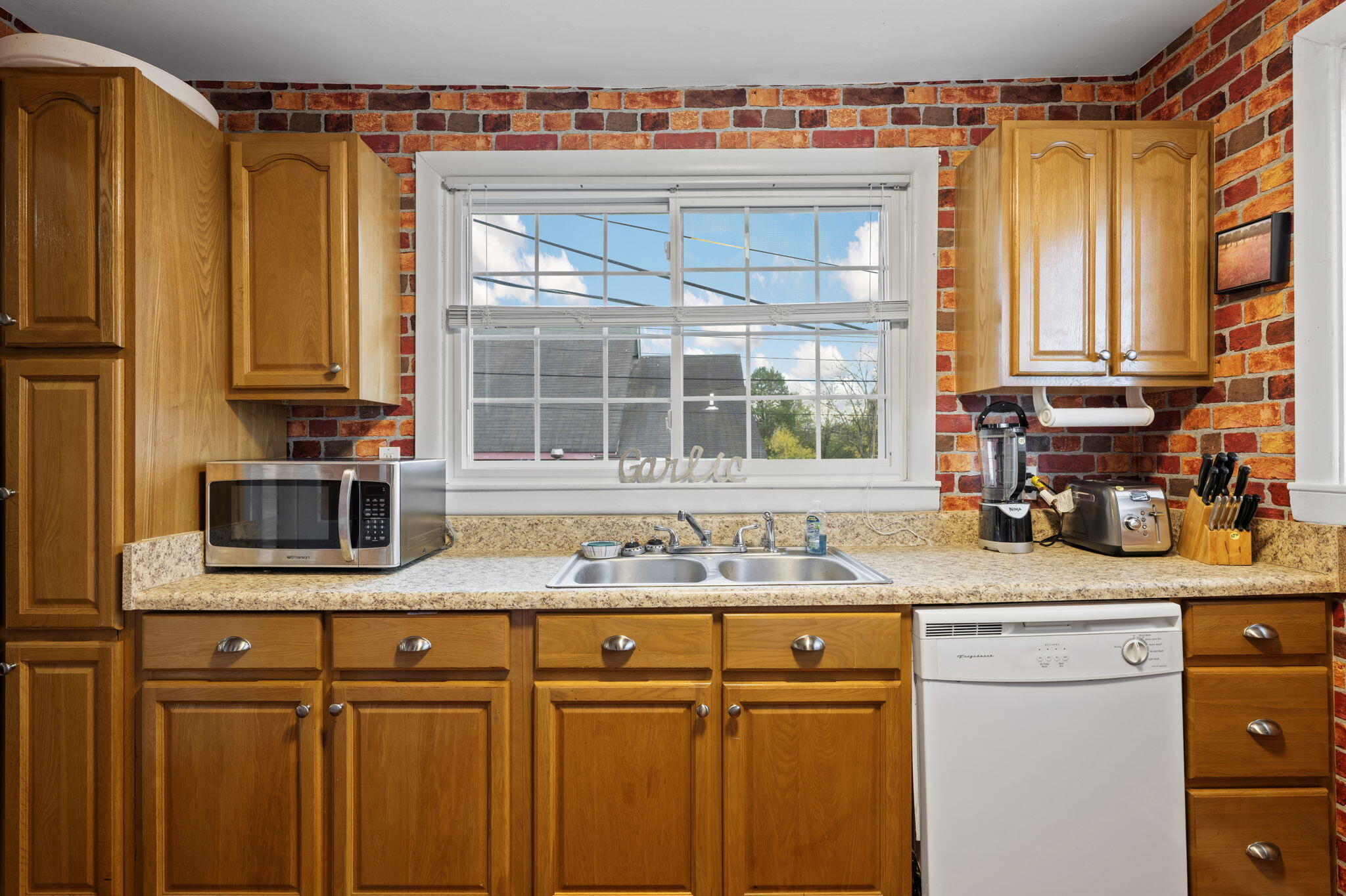 3113 Greenwich Avenue