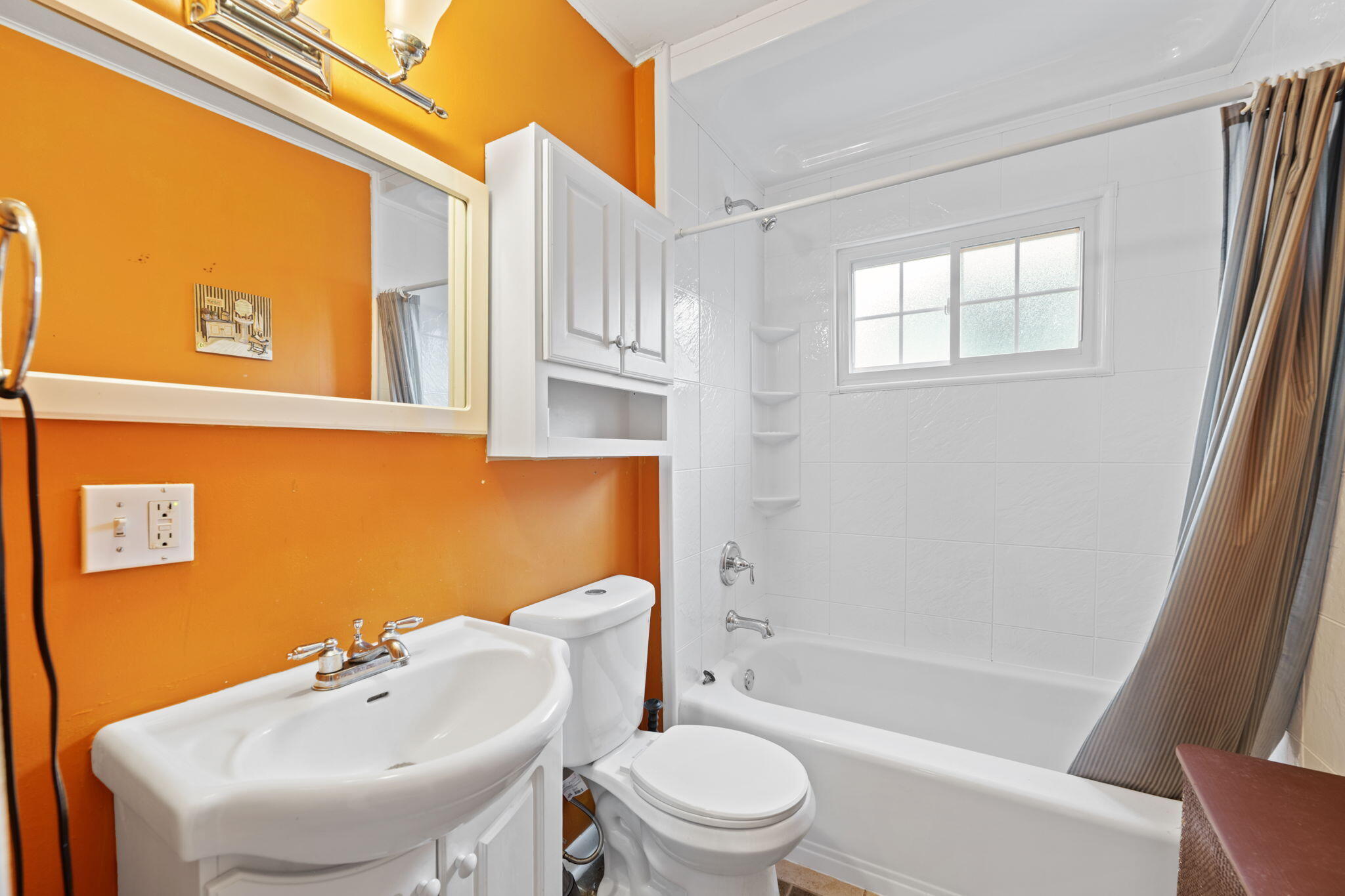 3113 Greenwich Avenue