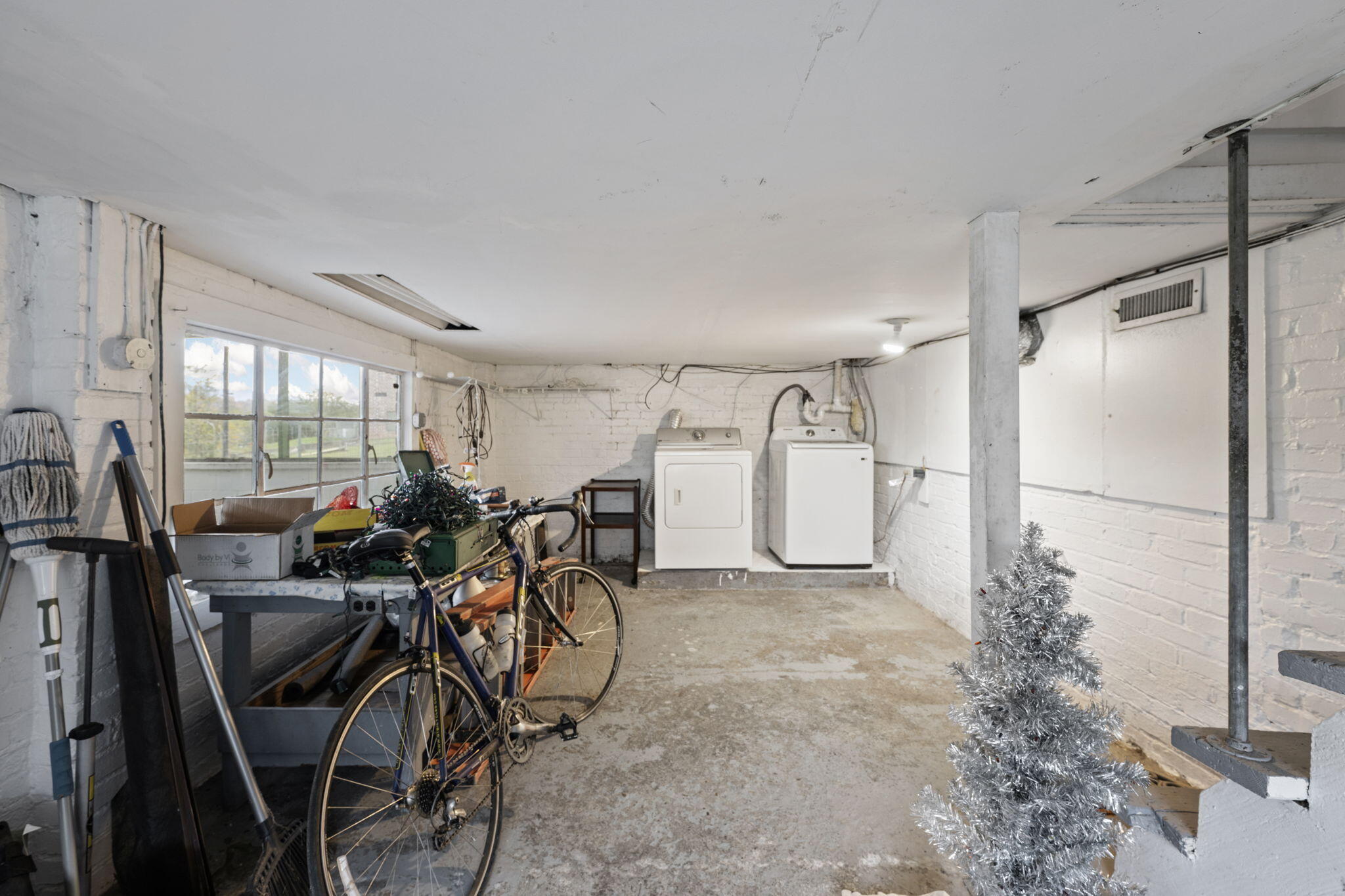 3113 Greenwich Avenue