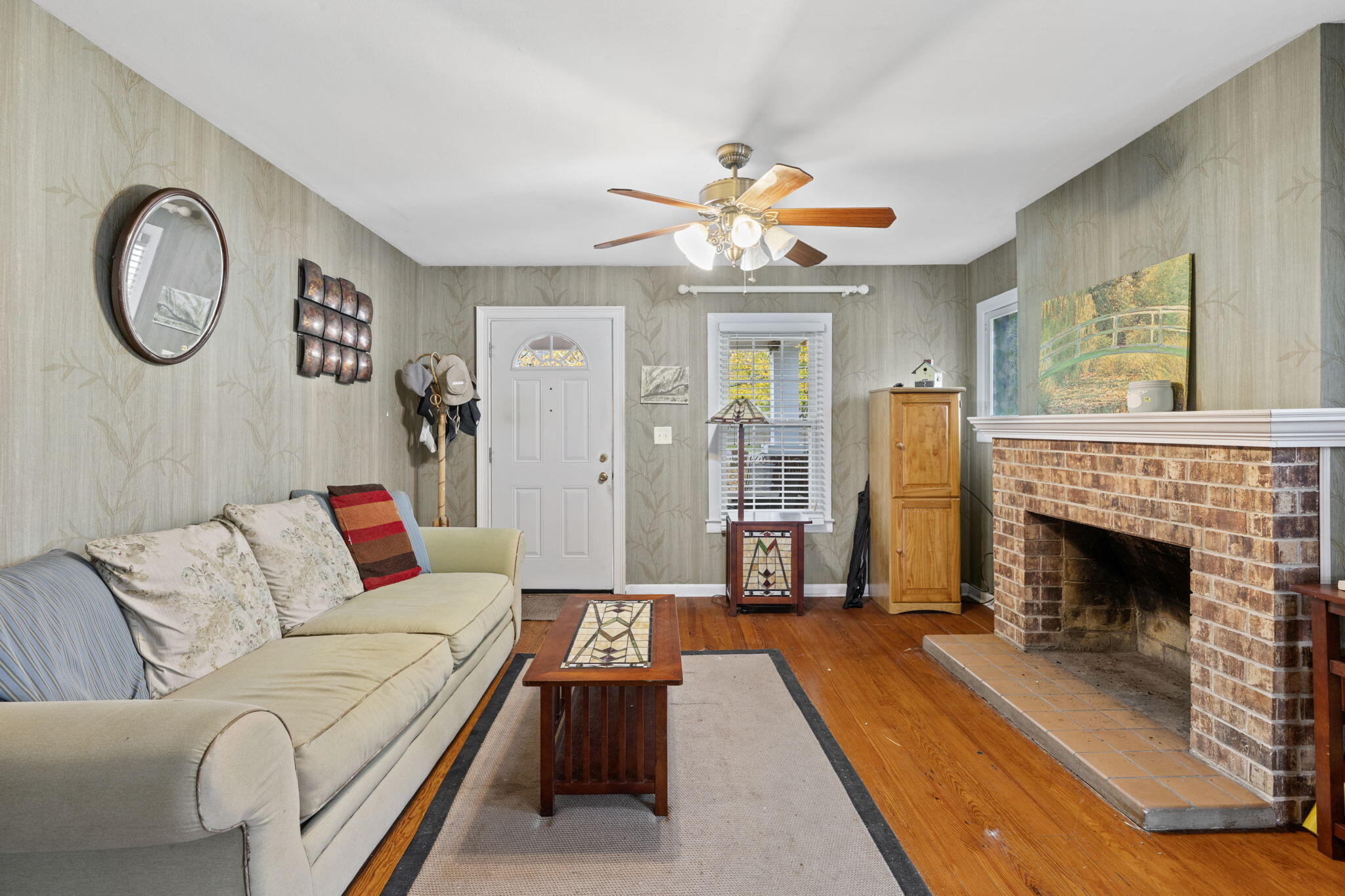 3113 Greenwich Avenue