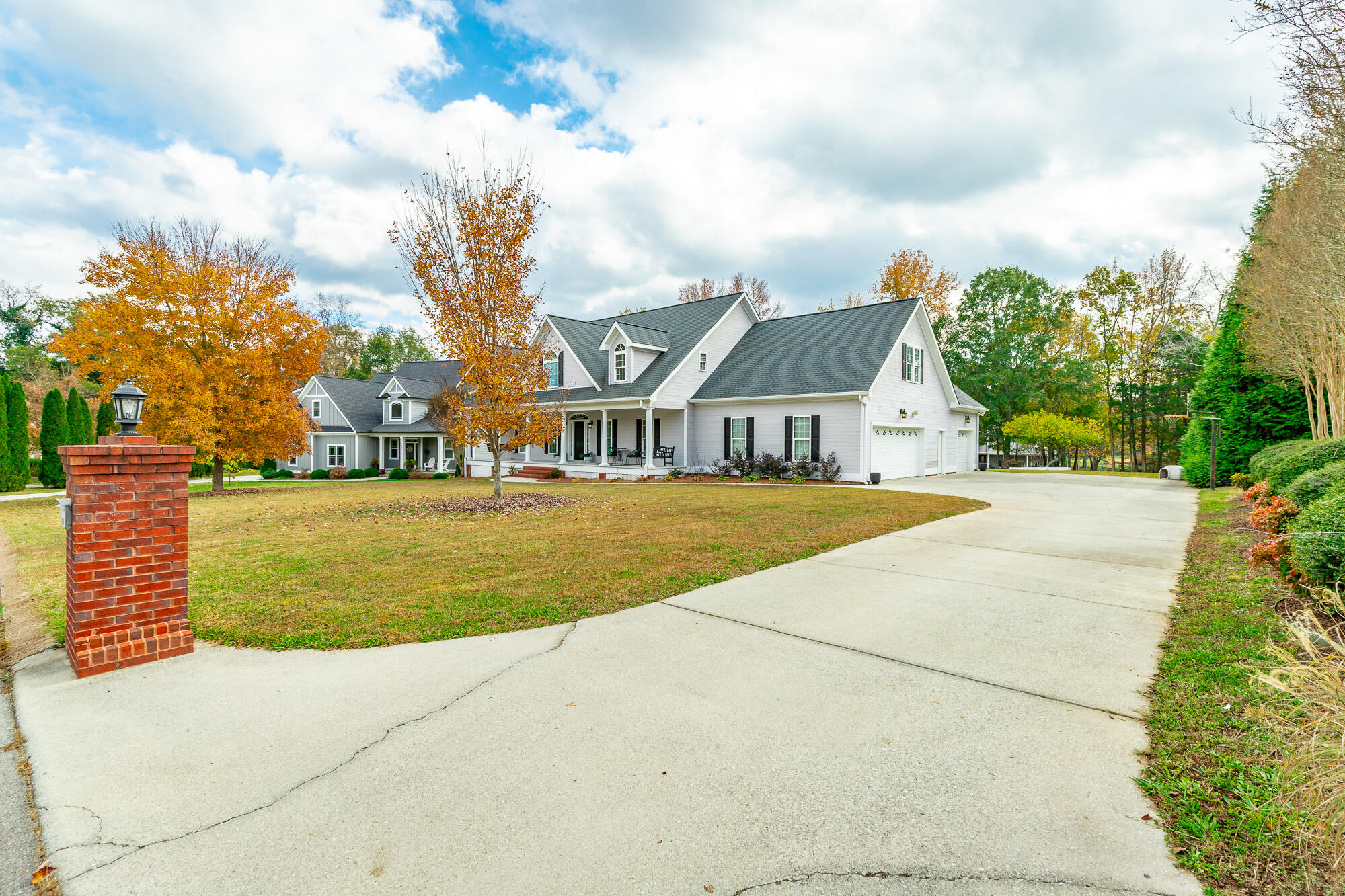 232 E Tennant Circle