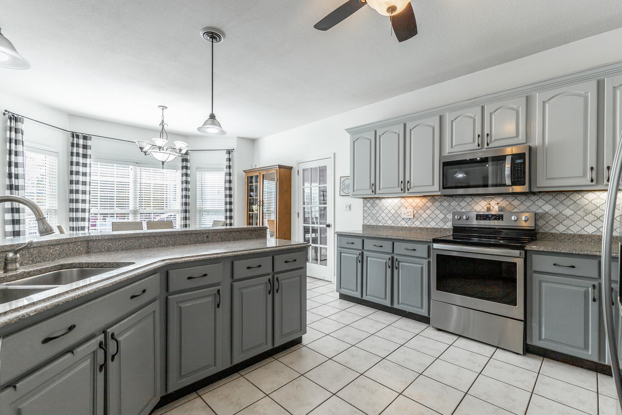 232 E Tennant Circle