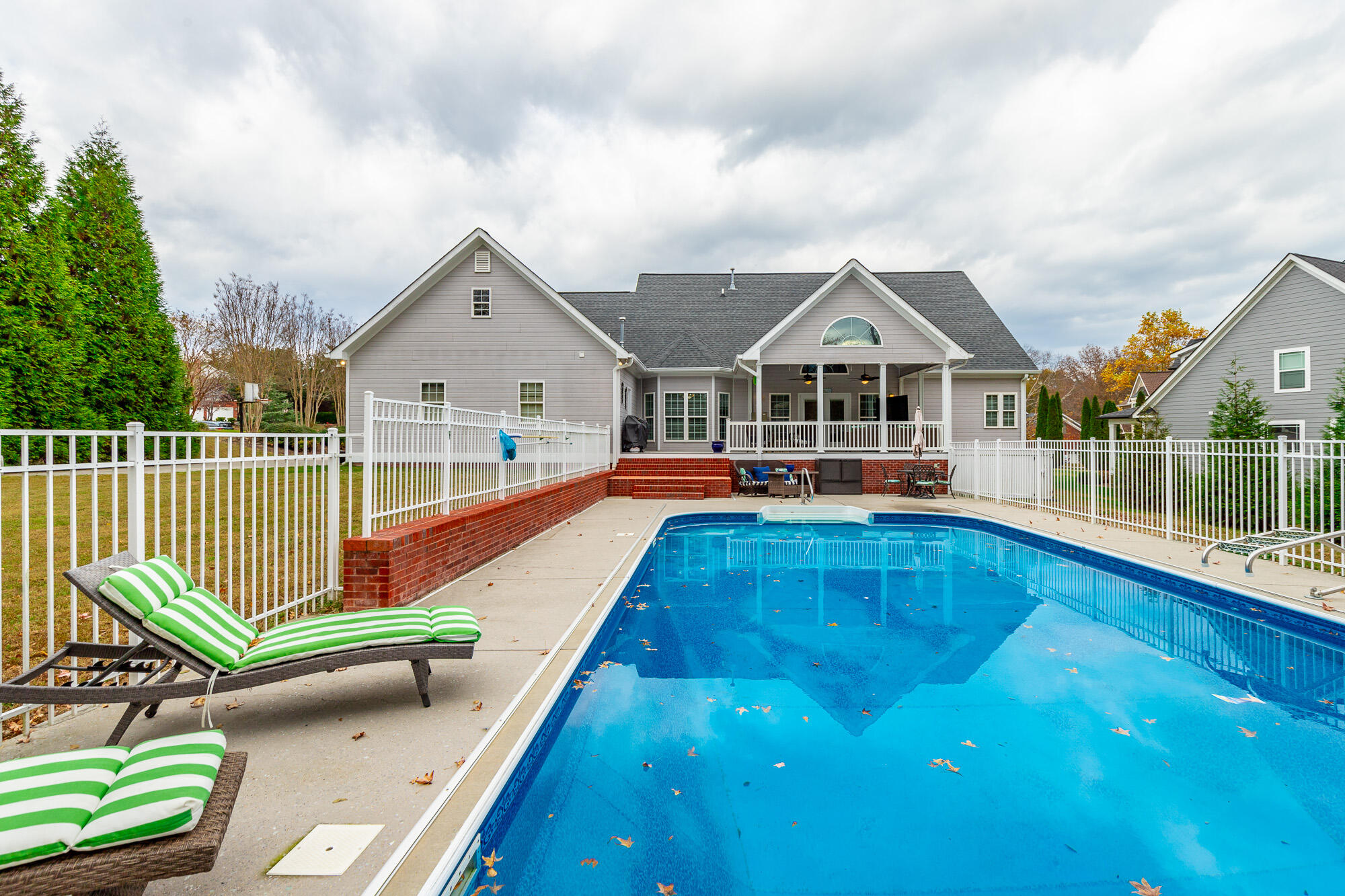 232 E Tennant Circle