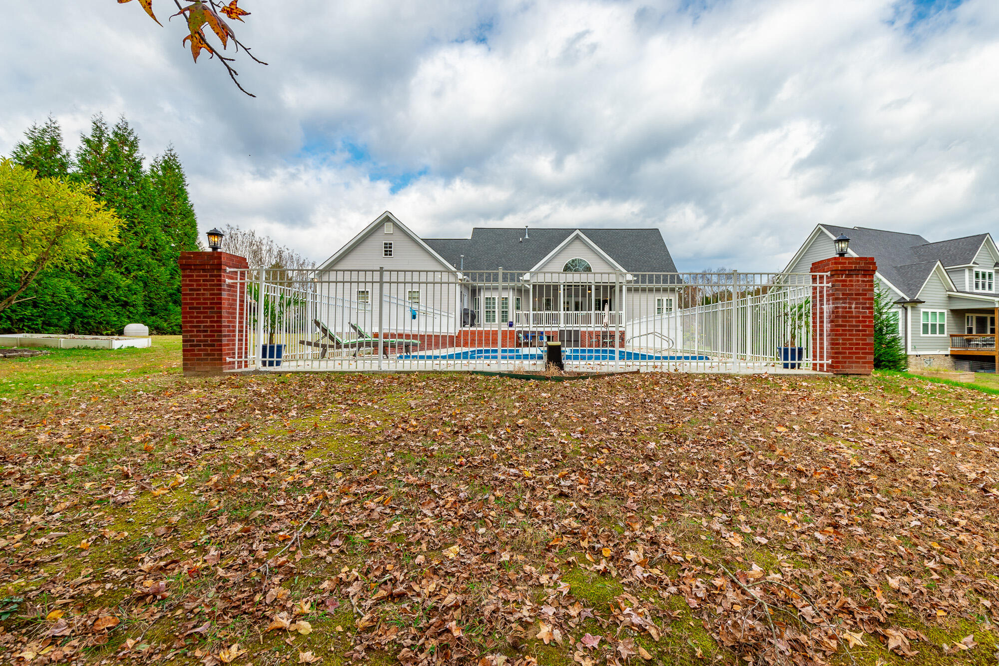 232 E Tennant Circle