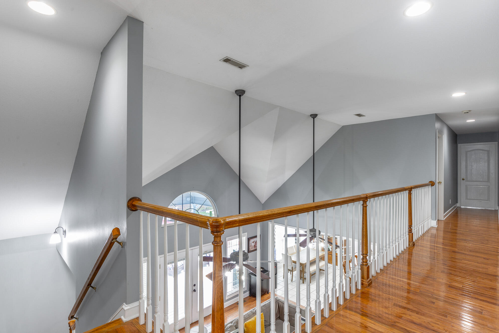 232 E Tennant Circle