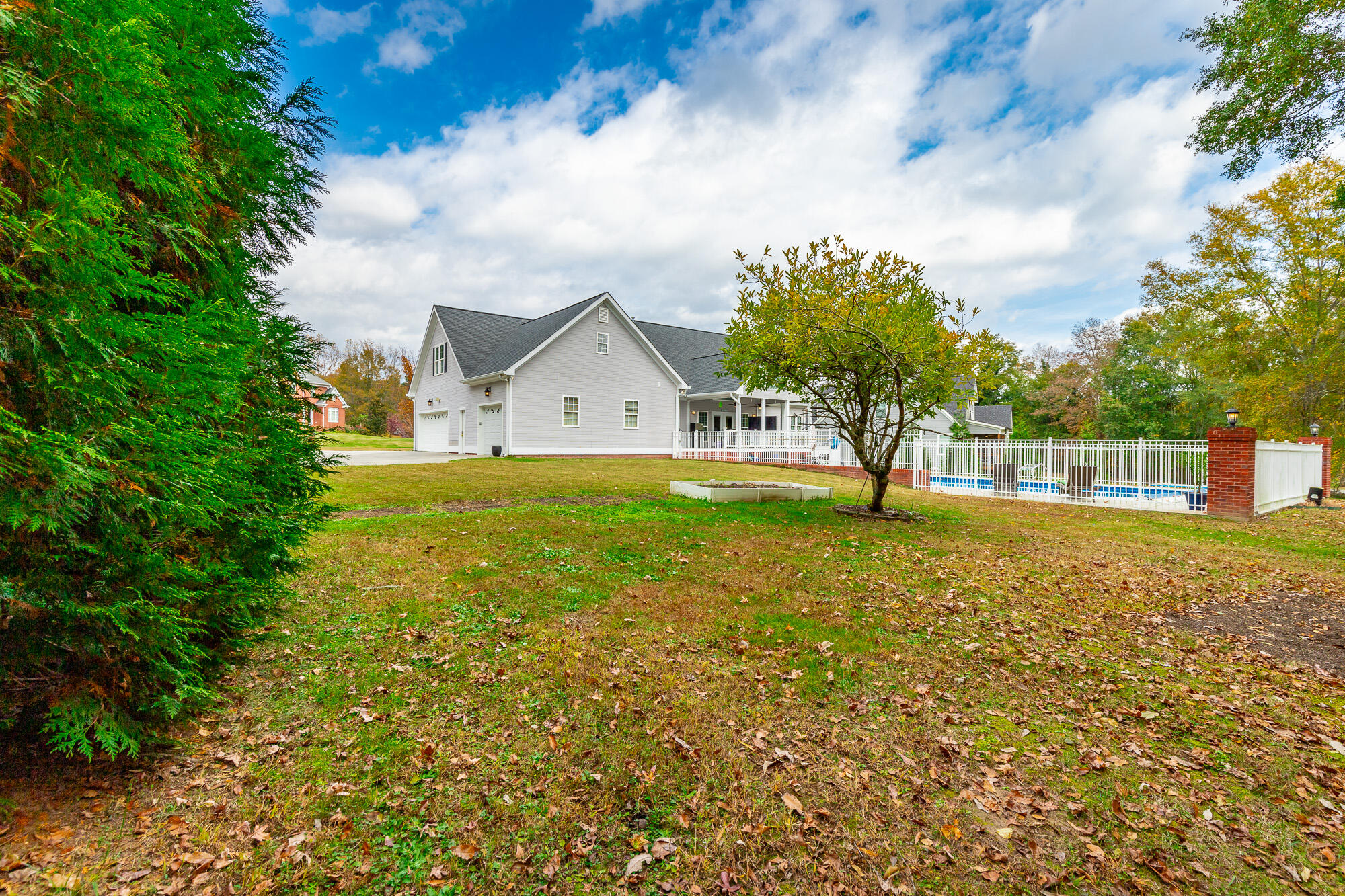 232 E Tennant Circle