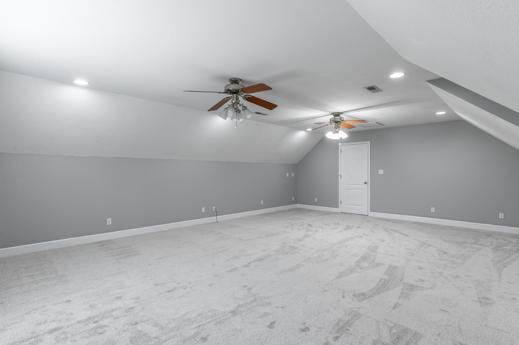 232 E Tennant Circle