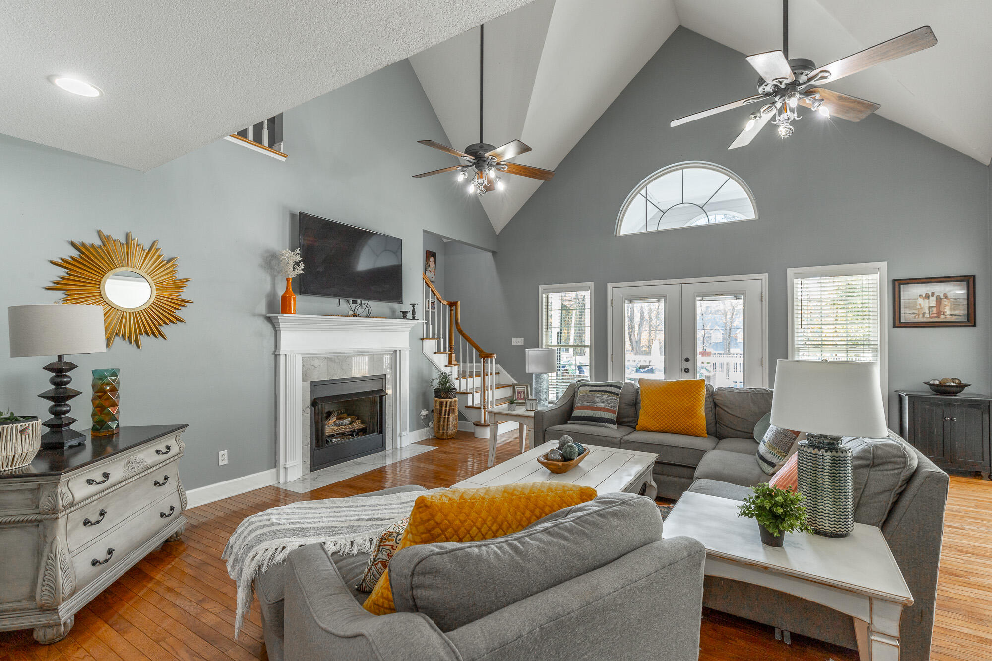 232 E Tennant Circle