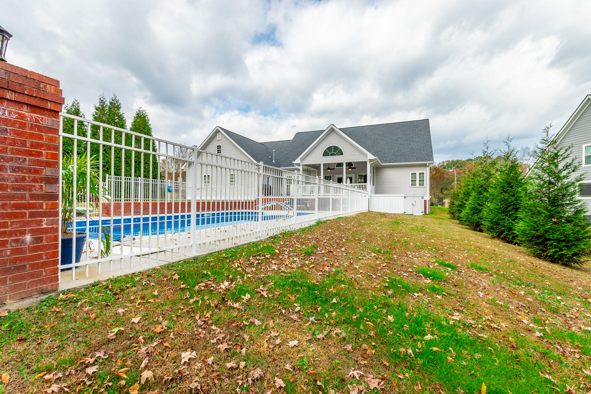 232 E Tennant Circle