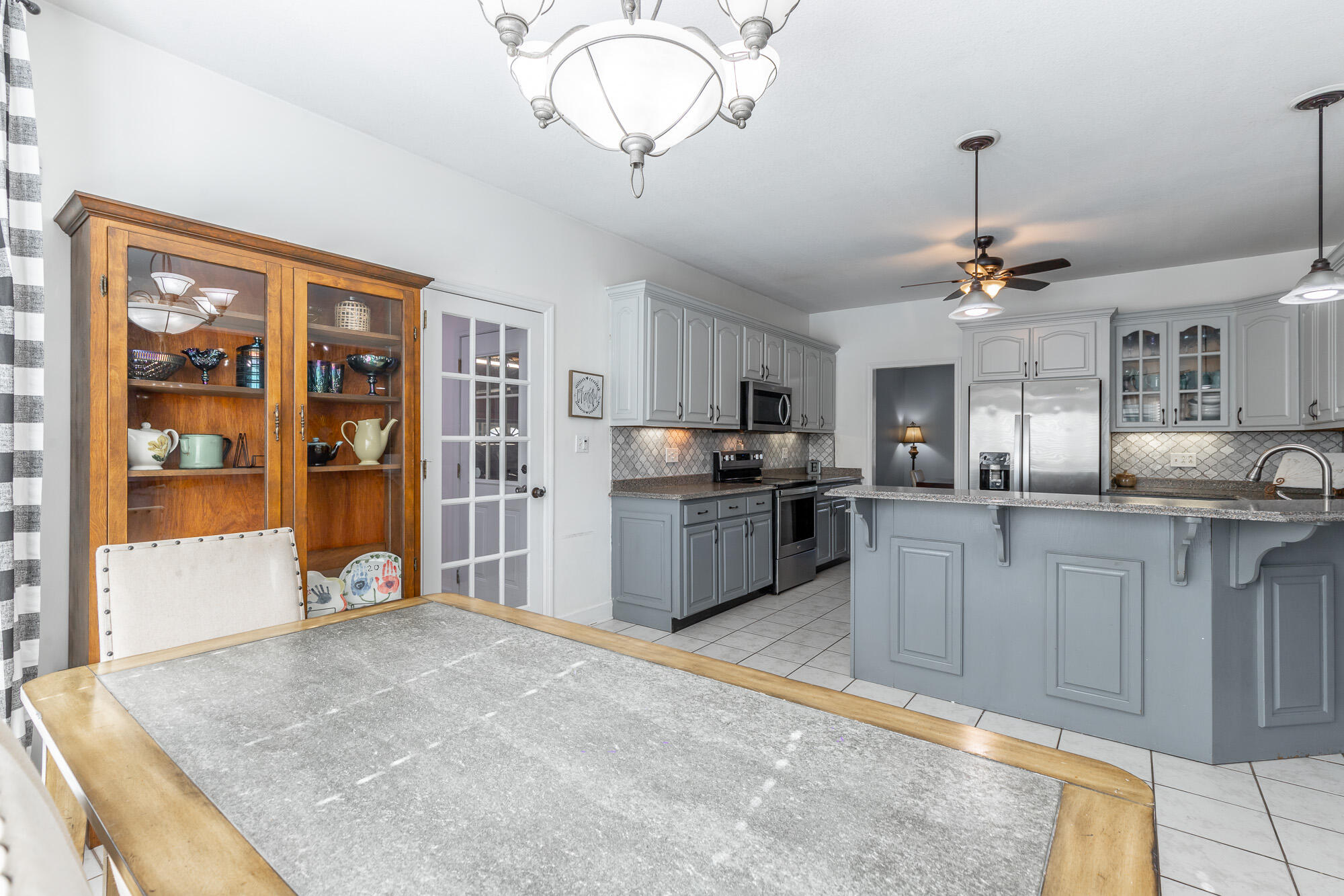 232 E Tennant Circle