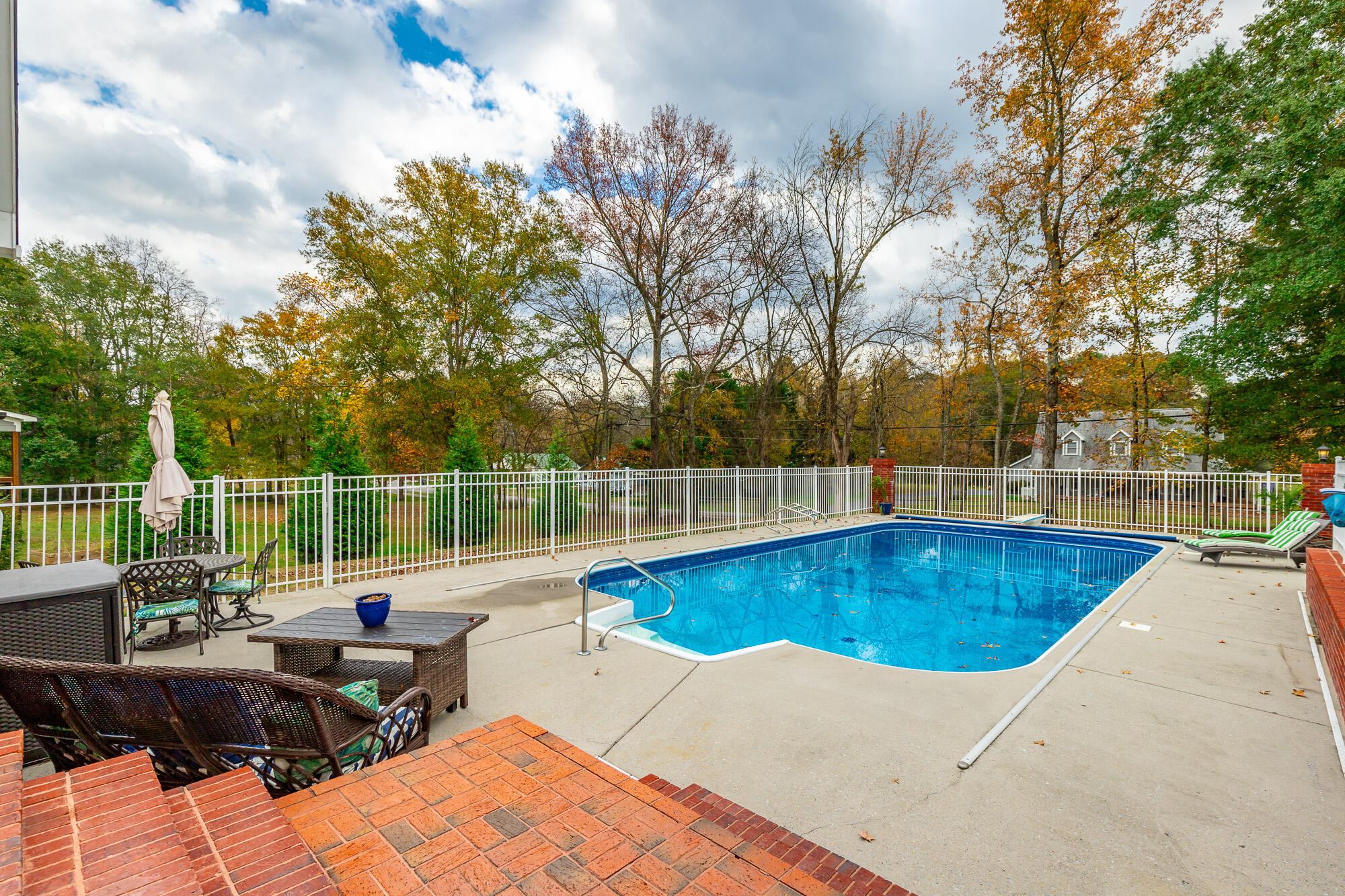 232 E Tennant Circle