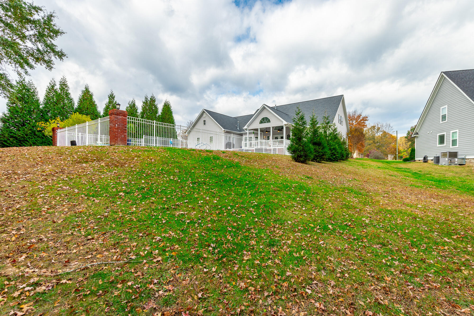 232 E Tennant Circle