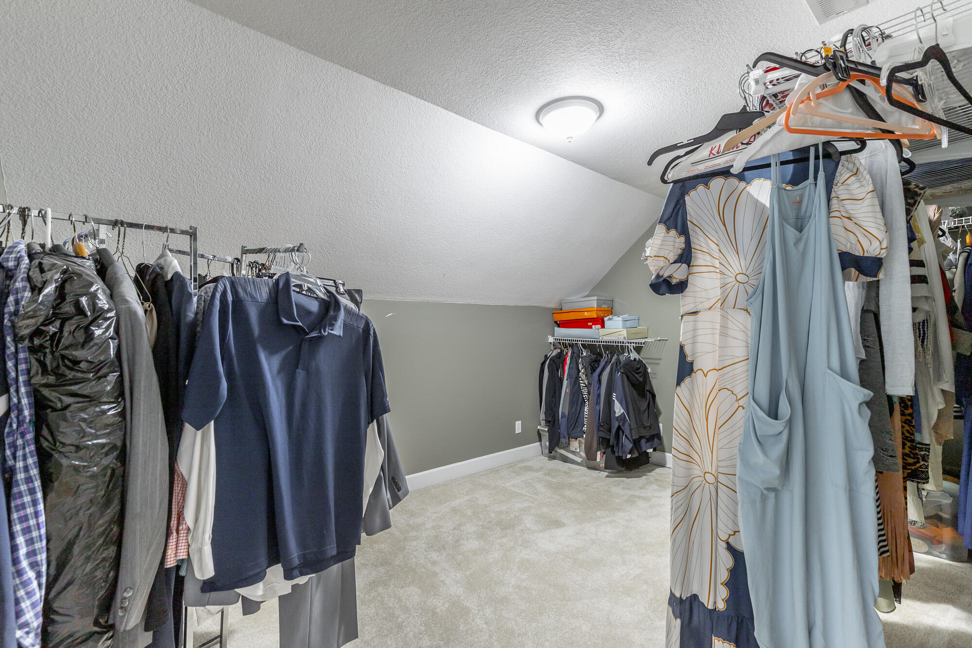 232 E Tennant Circle