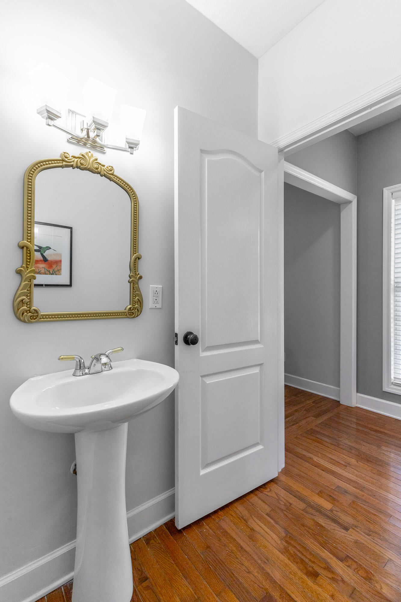 232 E Tennant Circle