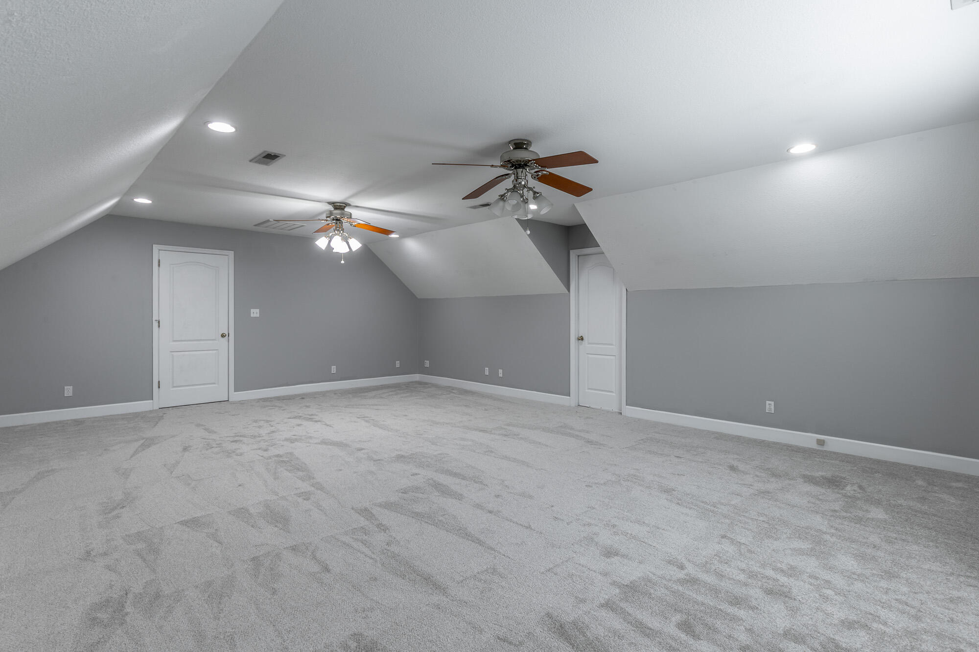 232 E Tennant Circle