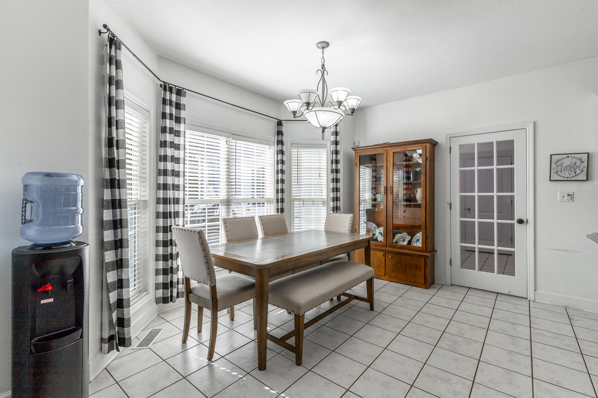 232 E Tennant Circle