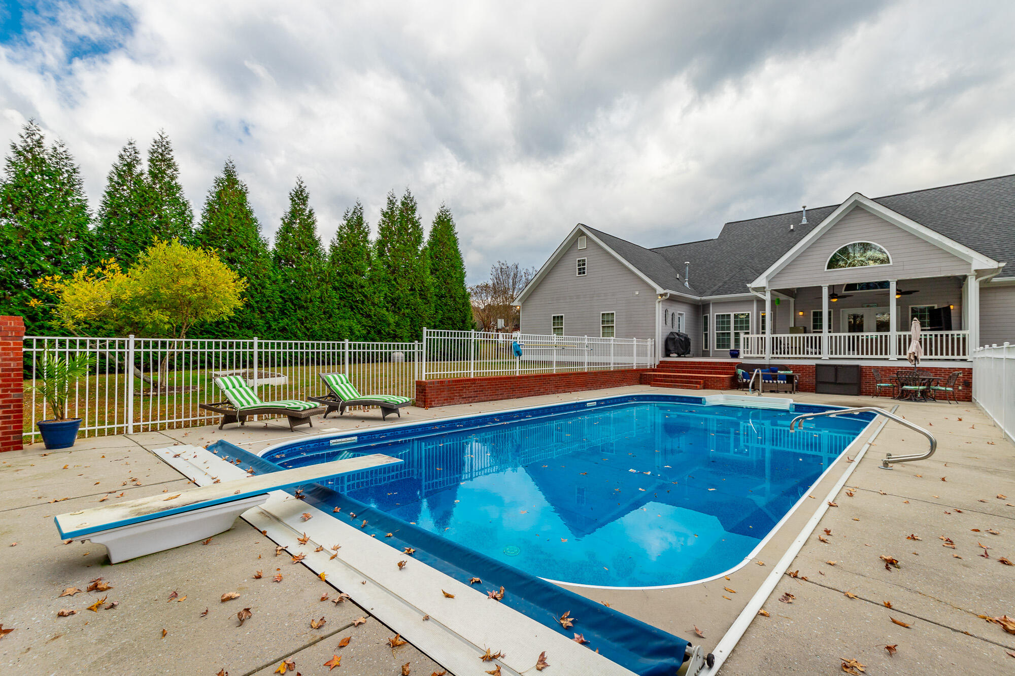 232 E Tennant Circle