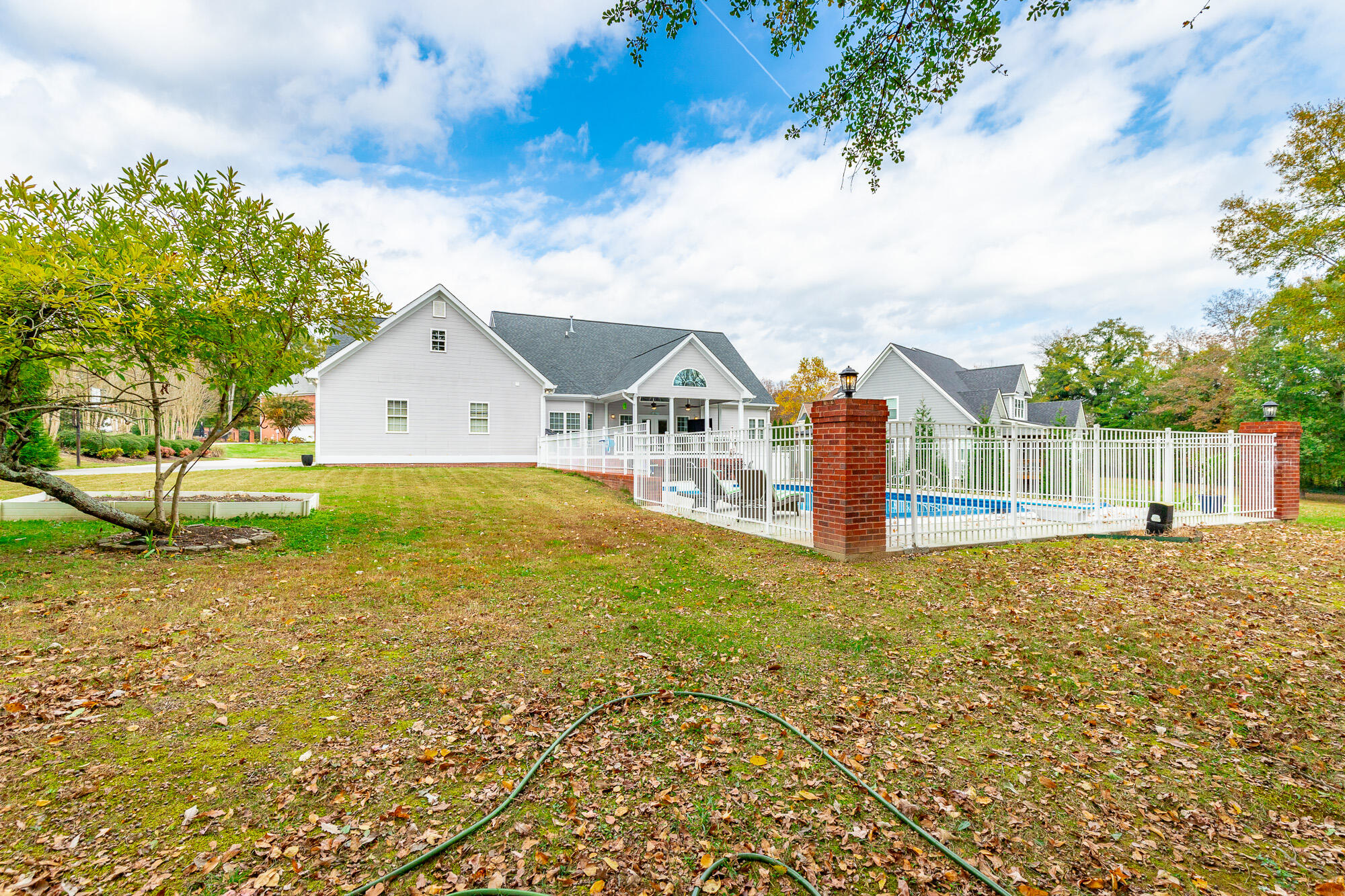 232 E Tennant Circle