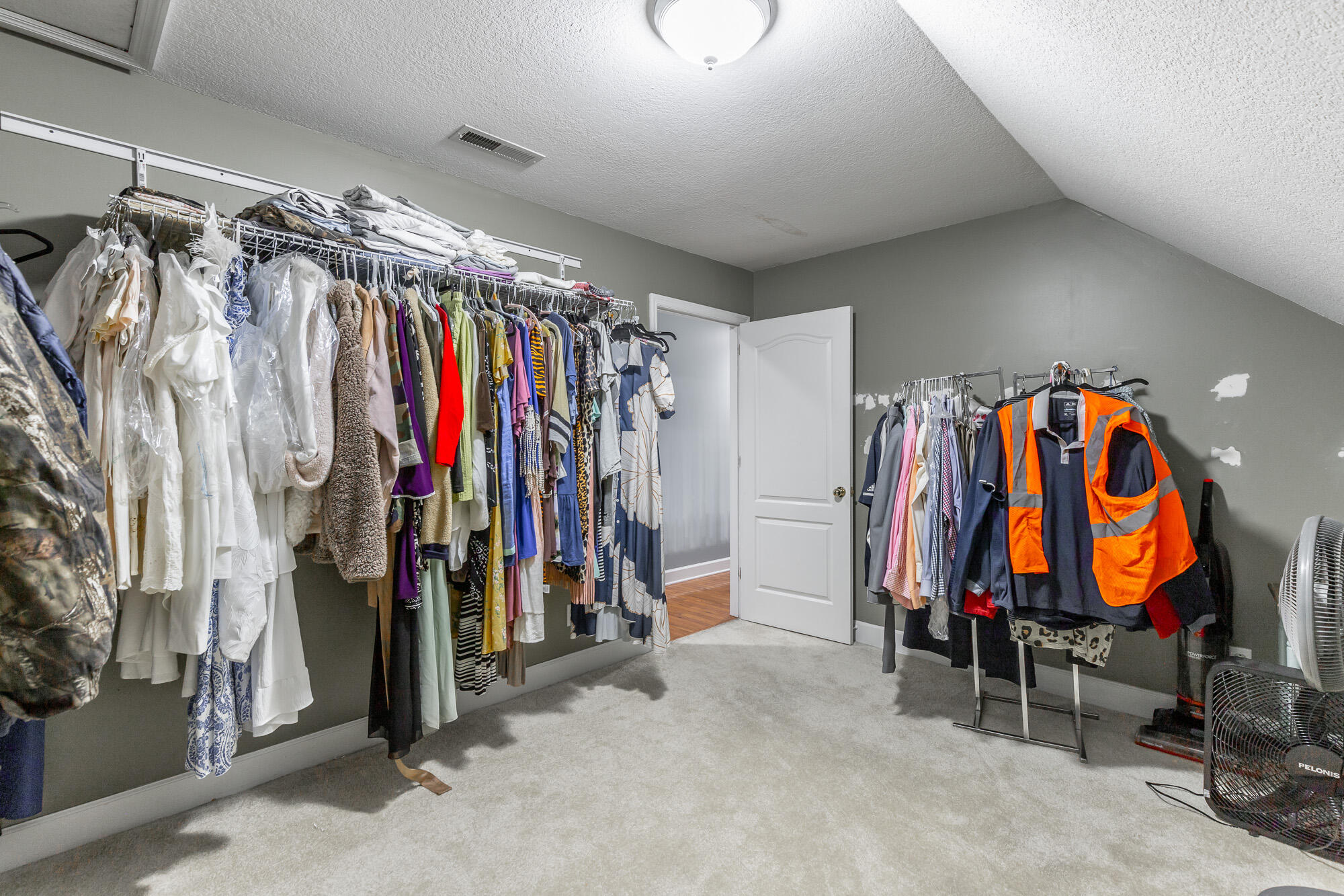 232 E Tennant Circle