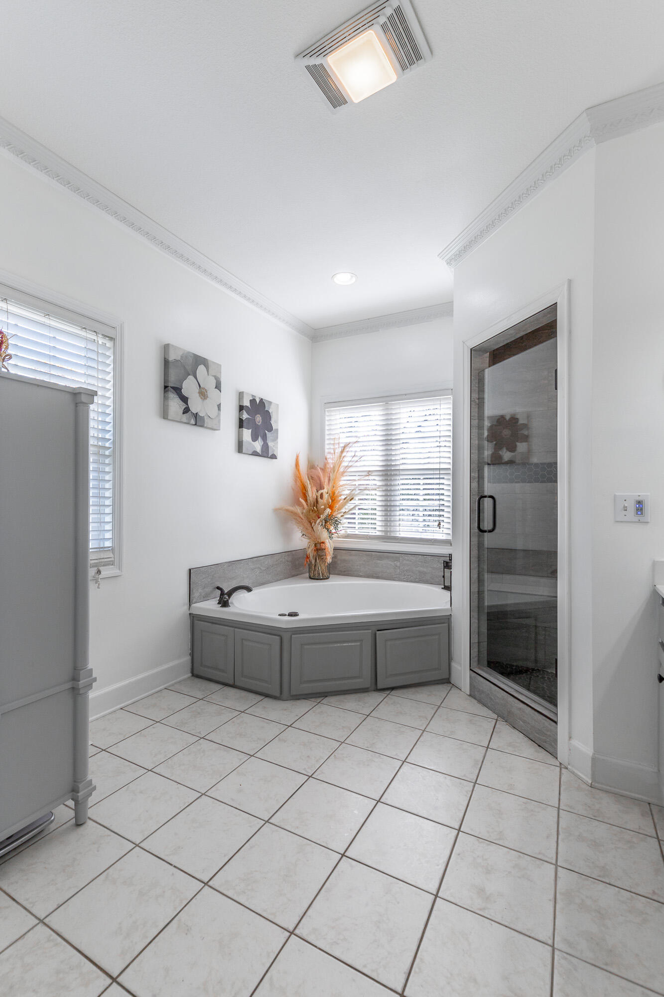 232 E Tennant Circle