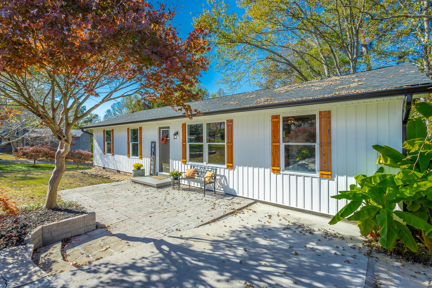 1303 Campbell Crescent, LaFayette