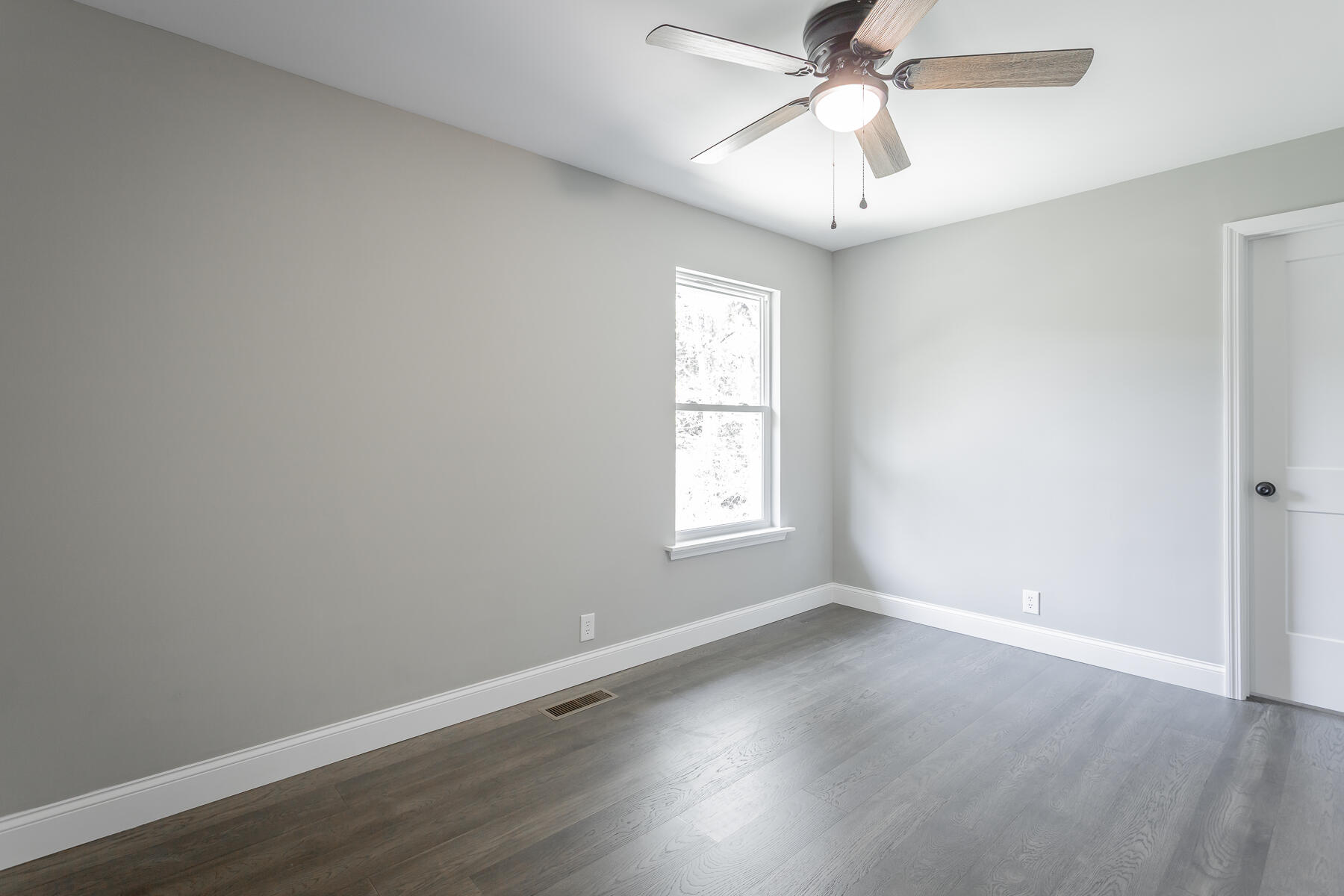 1303 Campbell Crescent, LaFayette