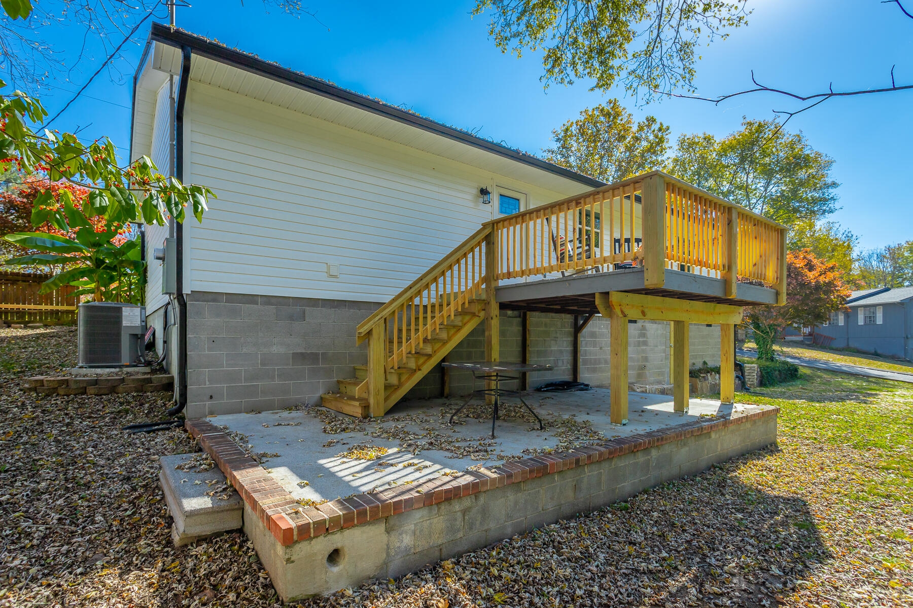 1303 Campbell Crescent, LaFayette