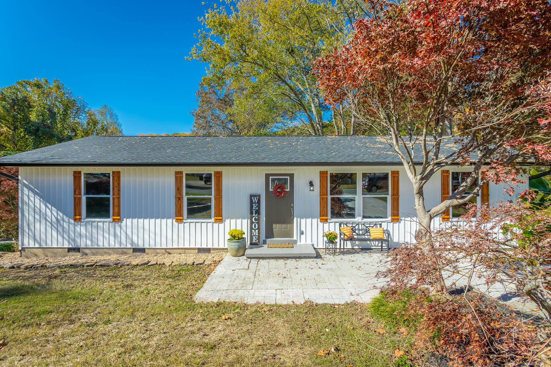 1303 Campbell Crescent, LaFayette