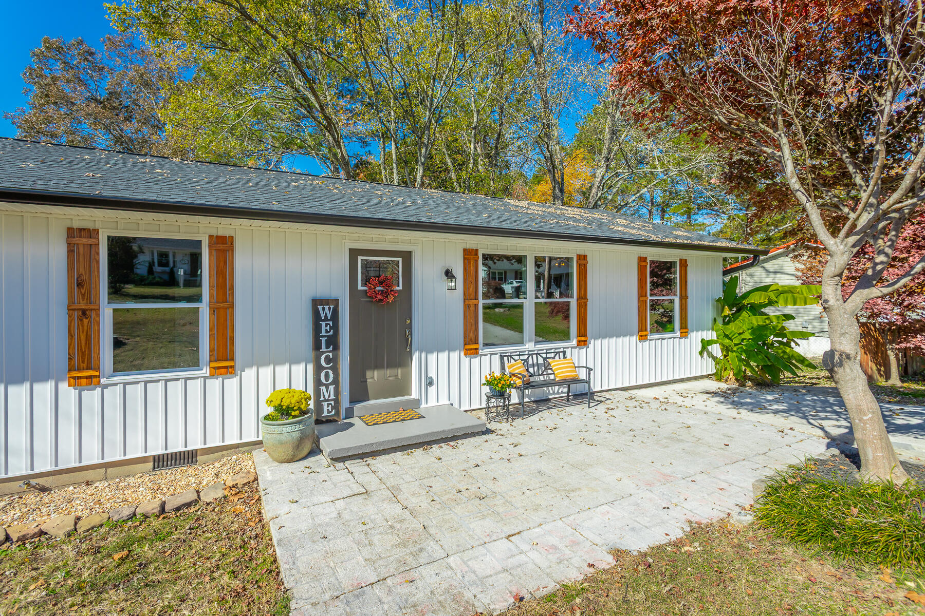 1303 Campbell Crescent, LaFayette