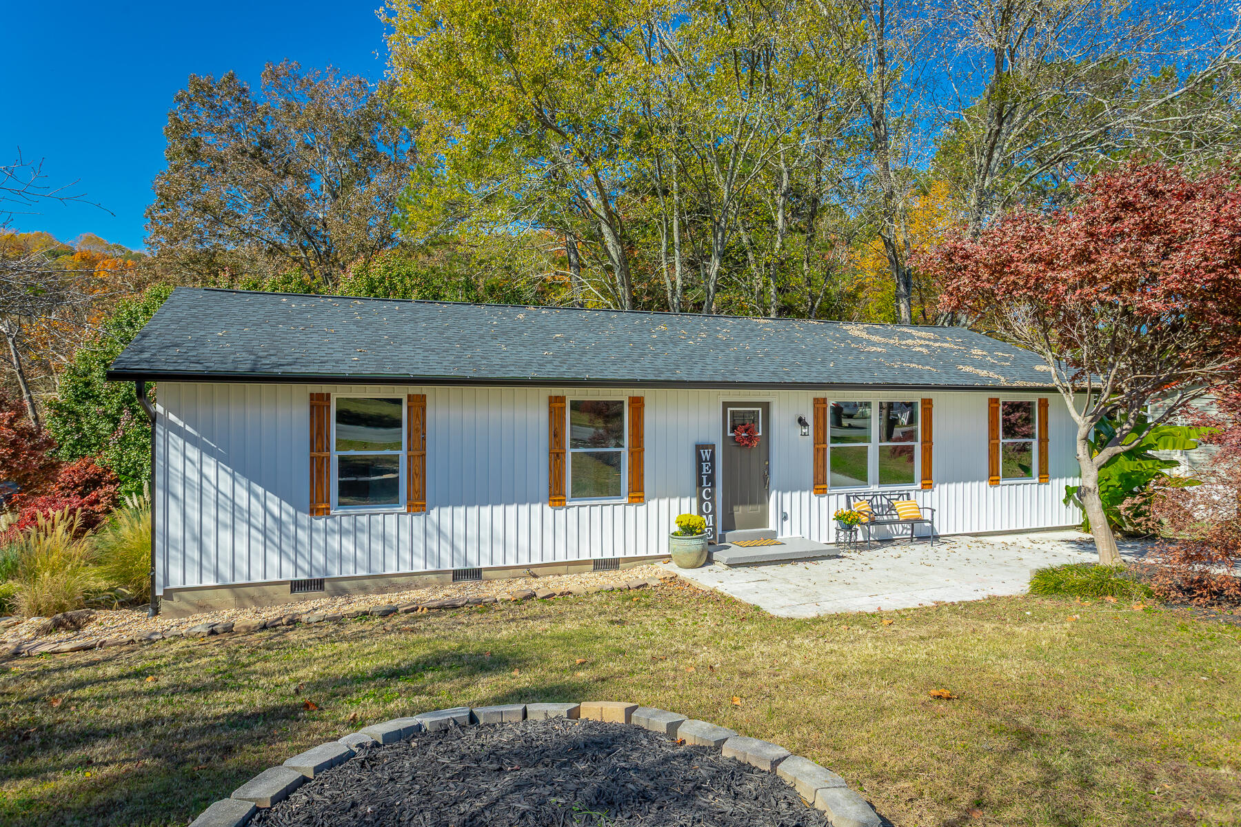 1303 Campbell Crescent, LaFayette