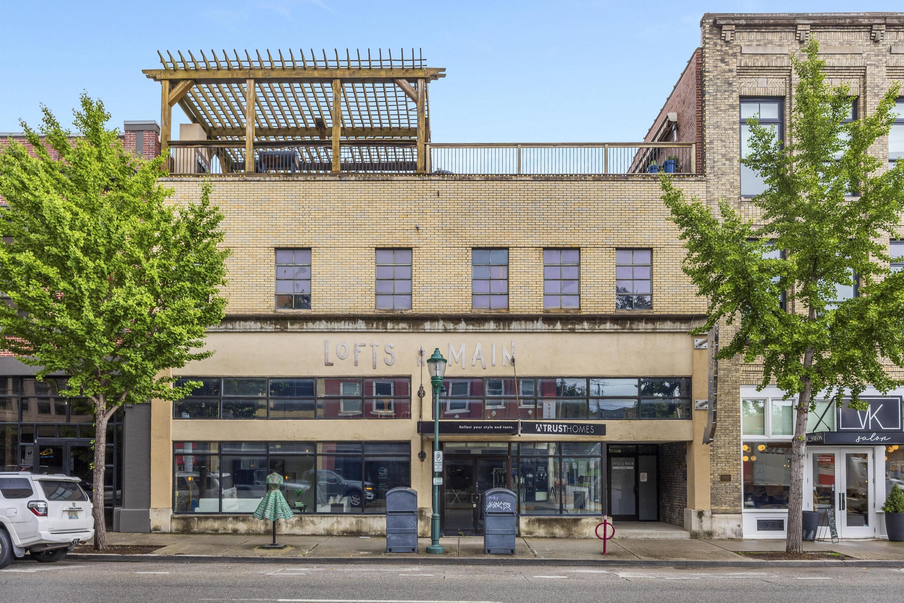 55 E Main Street Street, 204