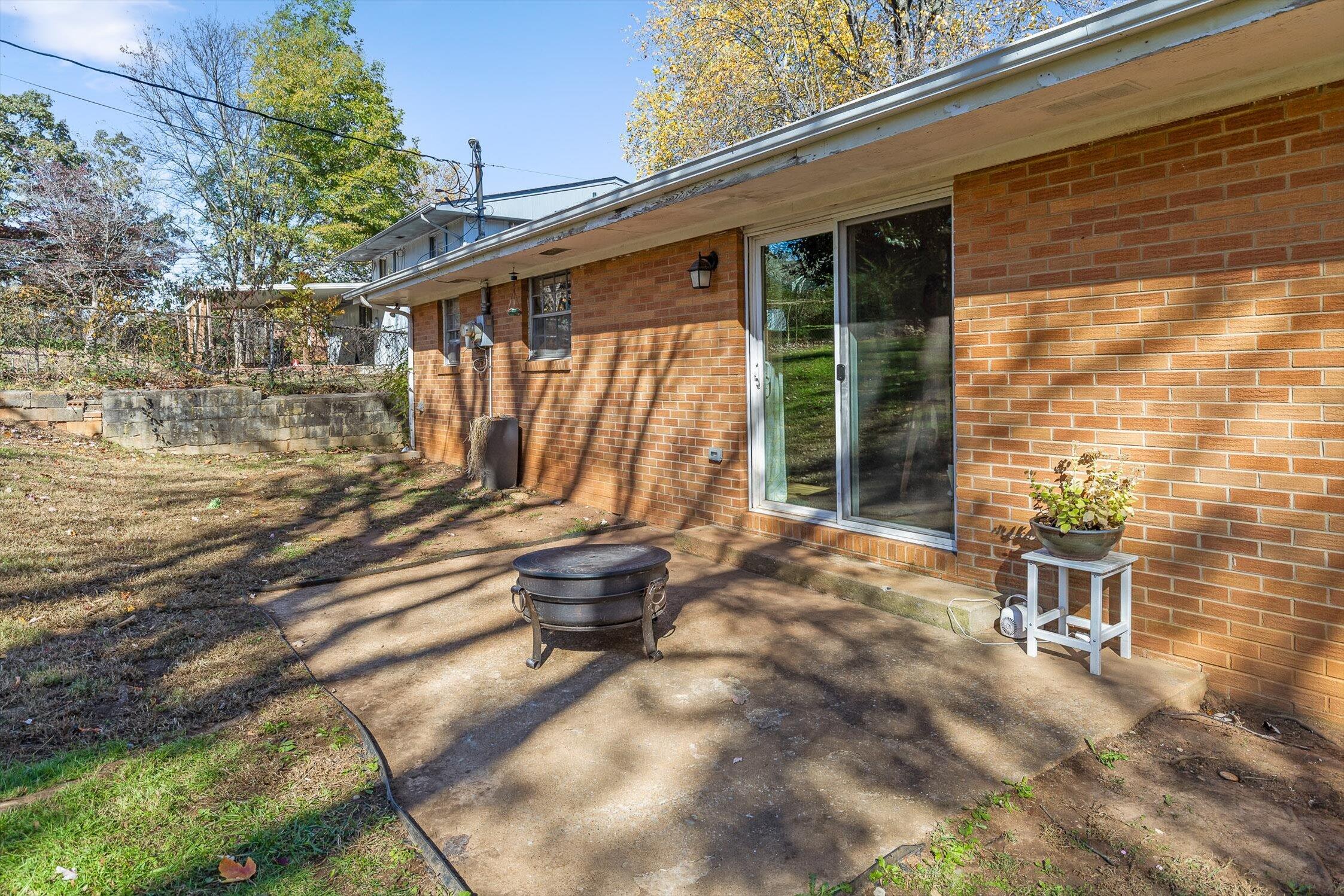 1638 Green Hill Drive