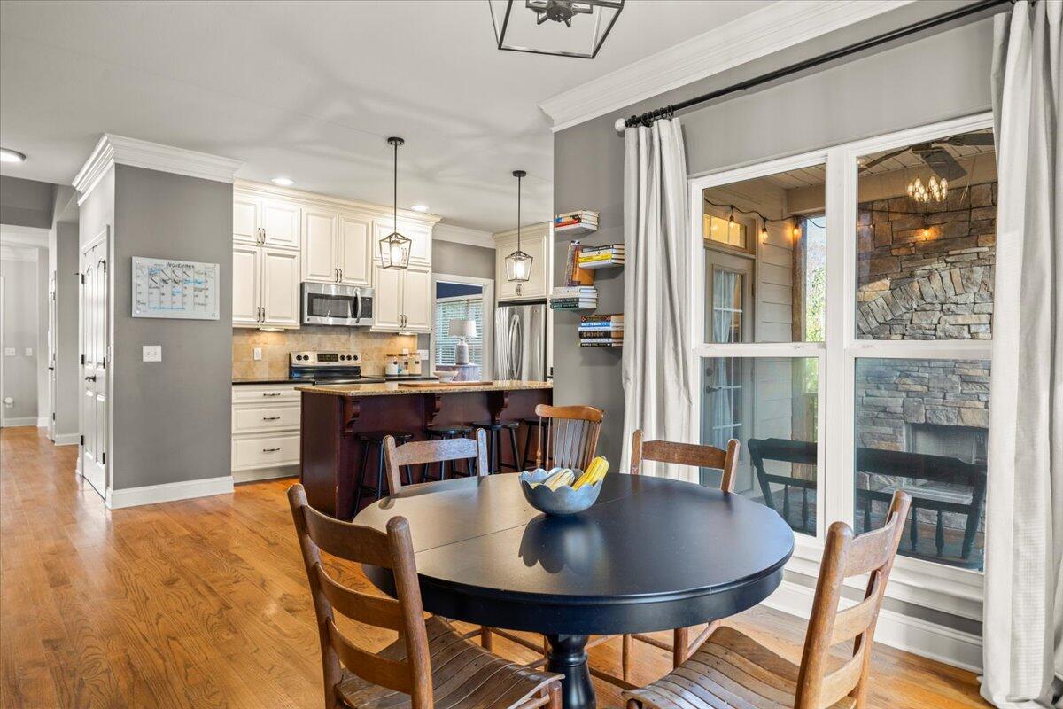 1986 Plymouth Street