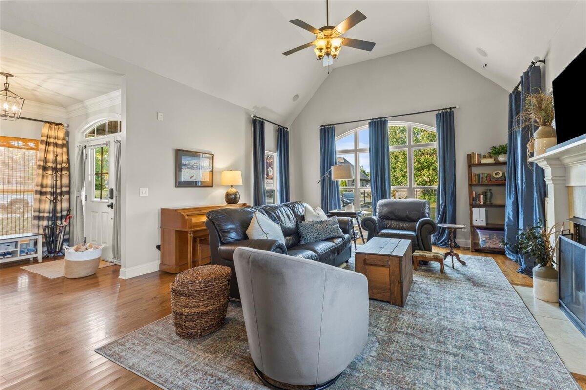 1986 Plymouth Street