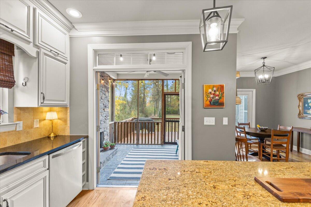 1986 Plymouth Street