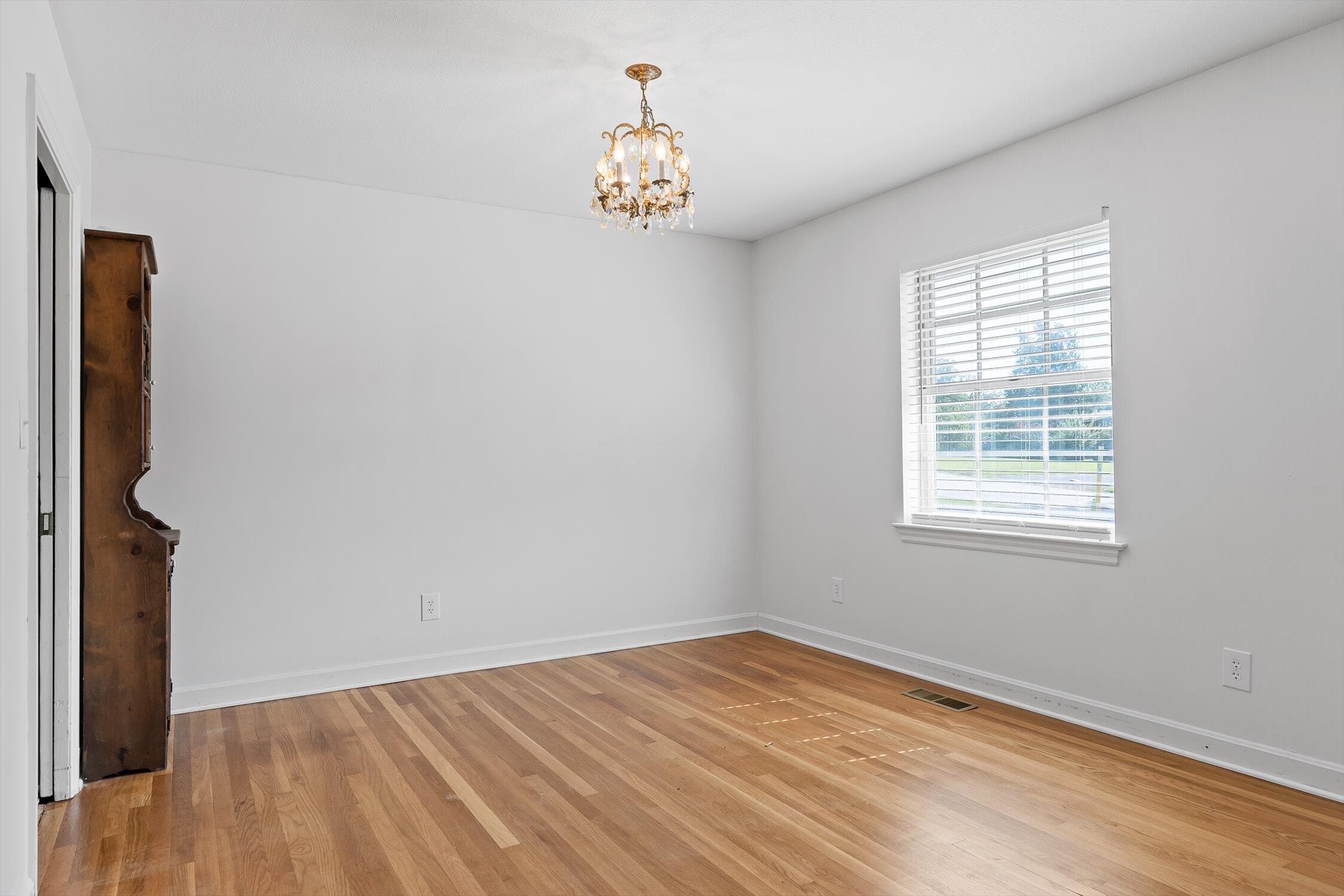 4607 Cloverdale Loop