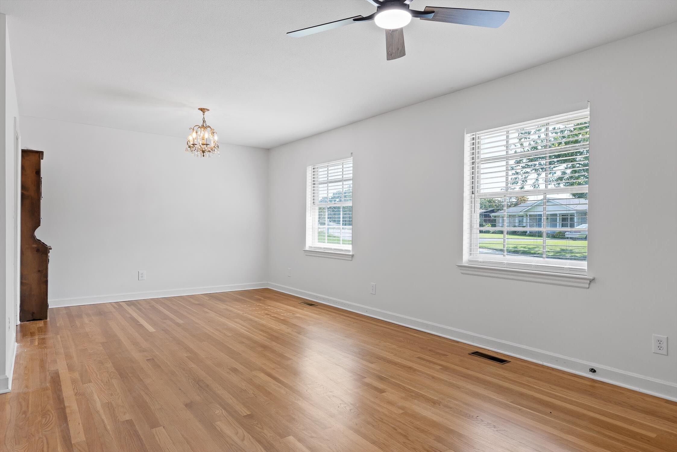 4607 Cloverdale Loop