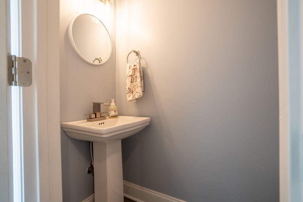 6671 Highway 337, LaFayette