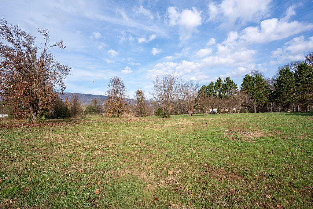 6671 Highway 337, LaFayette