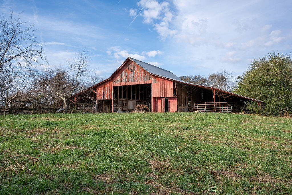 6671 Highway 337, LaFayette