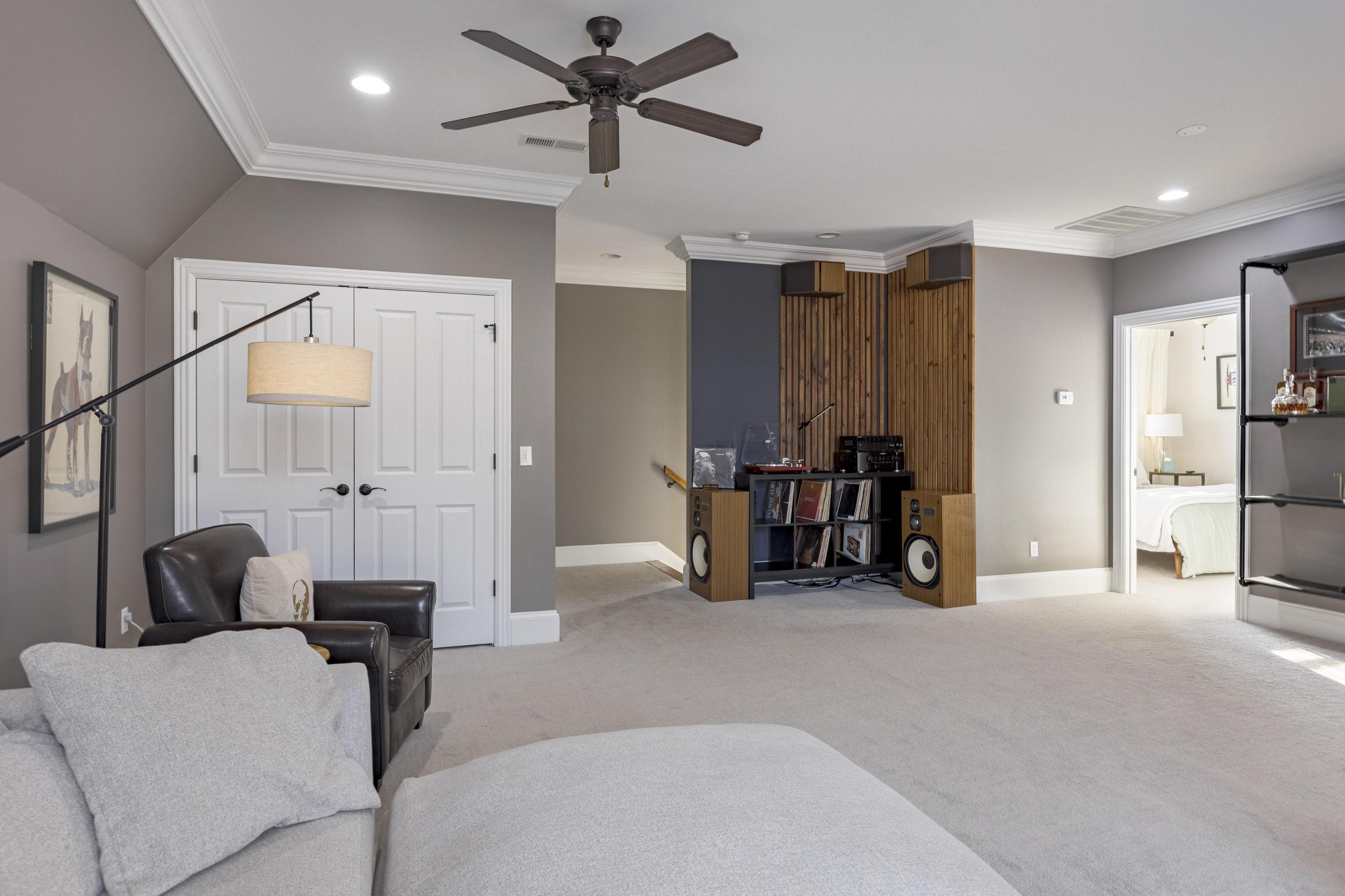 8973 Rostis Lane