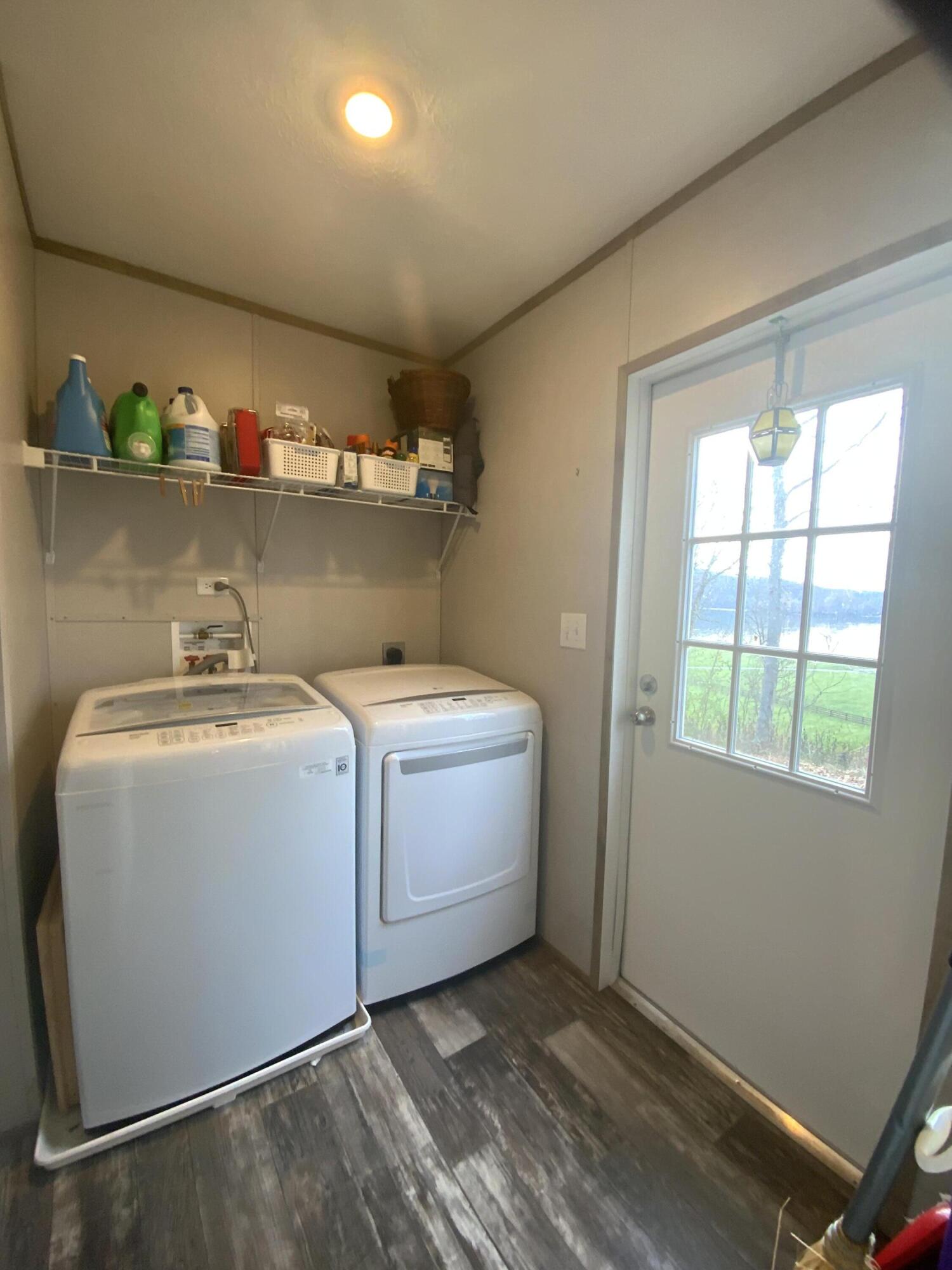 1118 Holly Glen Lane